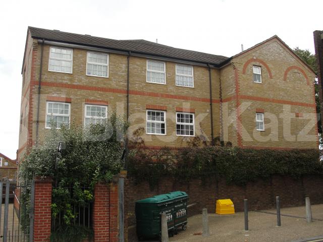 			LET, 1 Bedroom, 1 bath, 1 reception Apartment			 Ashby Mews, Clapham